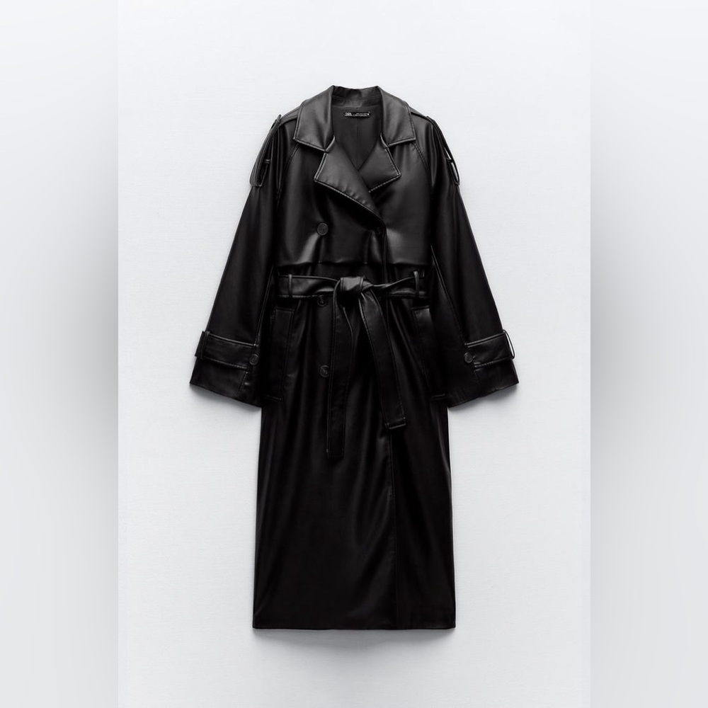 Zara FAUX leather jacket trenchcoat. Oversized and size M.